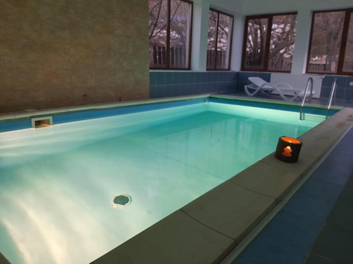 בראן Pensiunea Montan Din Bran,Sat Simon Spa Indoor מראה חיצוני תמונה