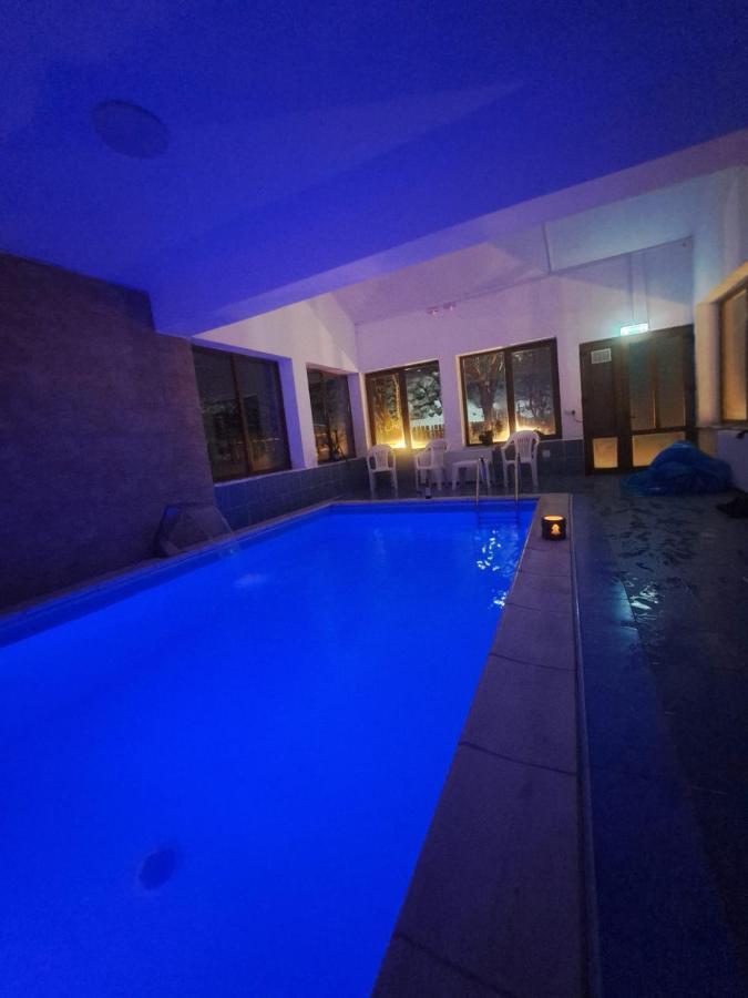 בראן Pensiunea Montan Din Bran,Sat Simon Spa Indoor מראה חיצוני תמונה