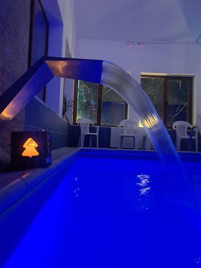 בראן Pensiunea Montan Din Bran,Sat Simon Spa Indoor מראה חיצוני תמונה