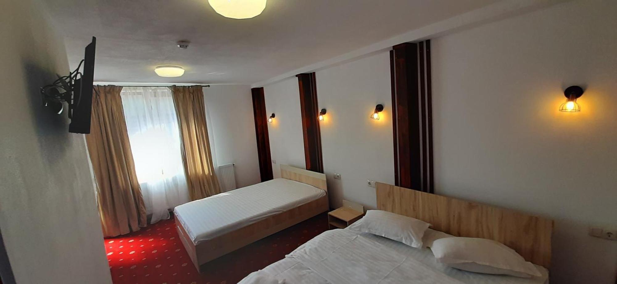בראן Pensiunea Montan Din Bran,Sat Simon Spa Indoor מראה חיצוני תמונה